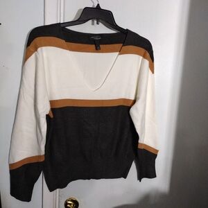 Unnamed Curved V-Neck Sweater Never Worn